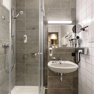 Standard Zimmer mit zwei Einzelbetten
